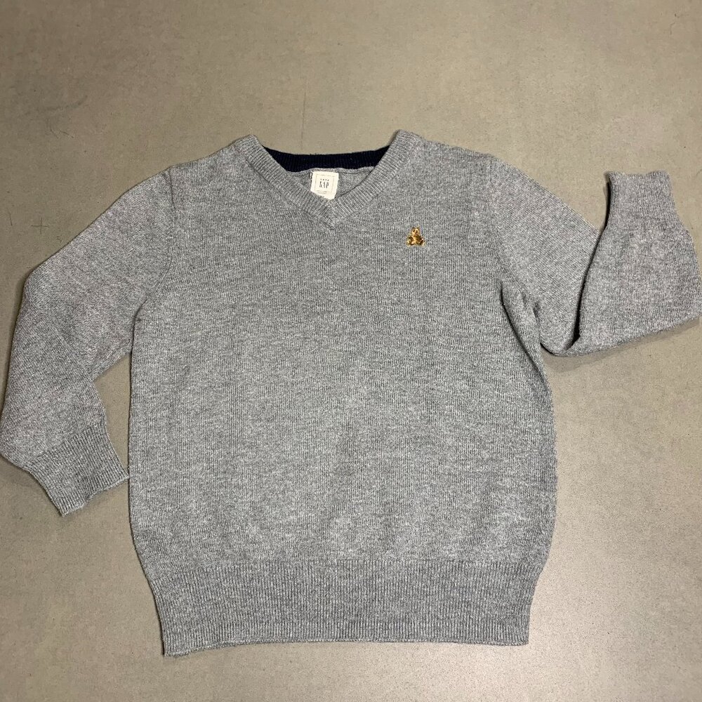 Baby Gap Gray Bear Embroidered Sweater – Size 4T